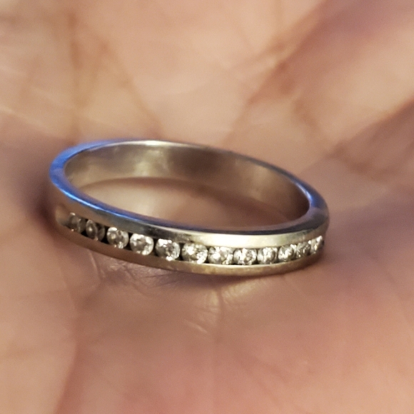 14k wg diamond wedding band - Picture 2 of 7